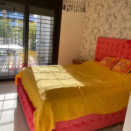 Fancy In Flamenco Village Apartment *
